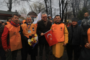 Başkan Çetin 57.Alay Yürüyüşüne Katıldı